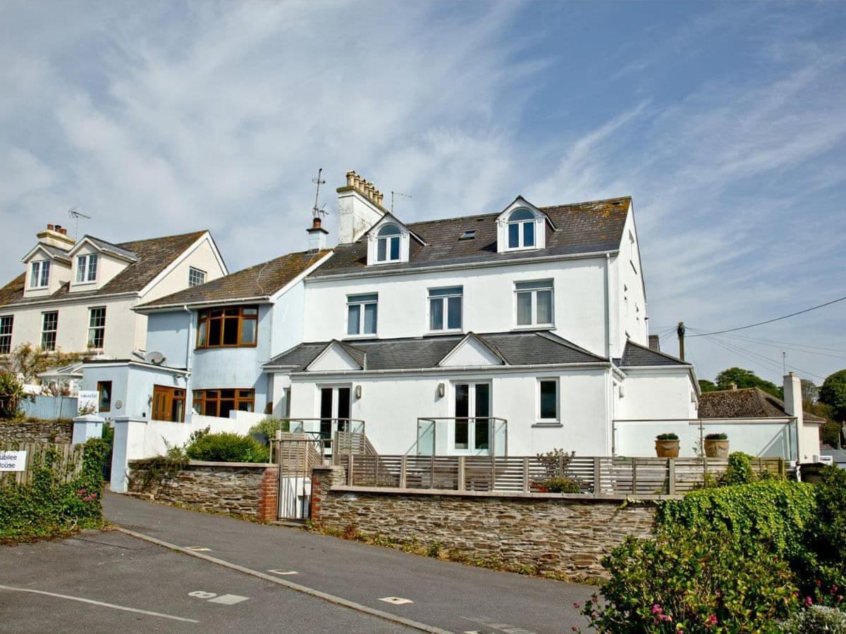 Pebbles Endsleigh Court Hotel Stoke Fleming Exterior photo